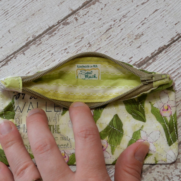 Minnesota Coin Purse - Lady Slippers with MN Text MN (Olive Zipper)