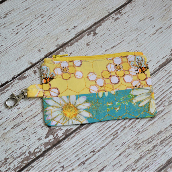 Two-Tone Daisy & Bees Coin Purse
