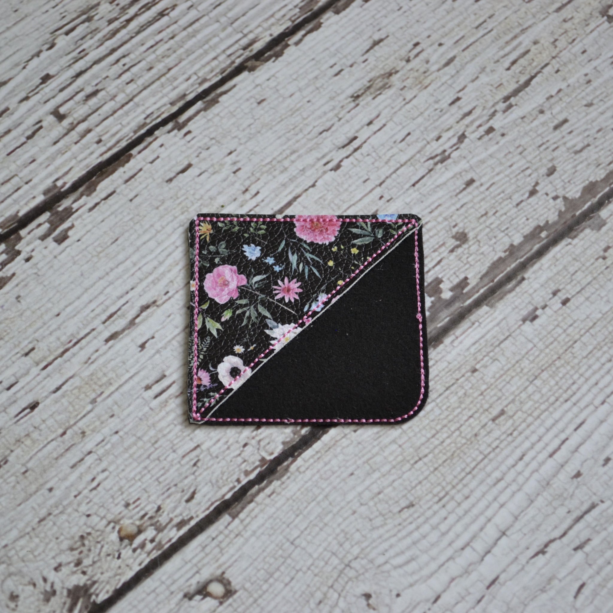Corner Bookmark - Black Florals